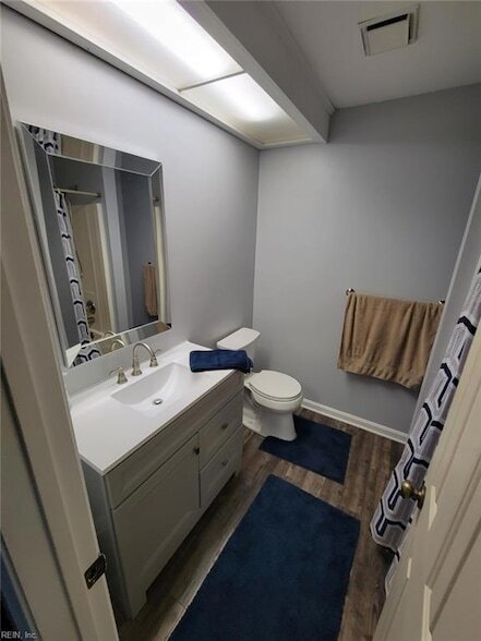 Building Photo - 921 Martingale Ct