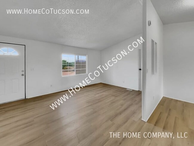 Building Photo - 1591 W Patton St