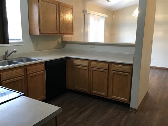 Building Photo - 8539 Coralberry Ln