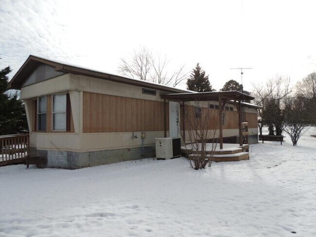 Building Photo - 965 Weems Chapel Rd