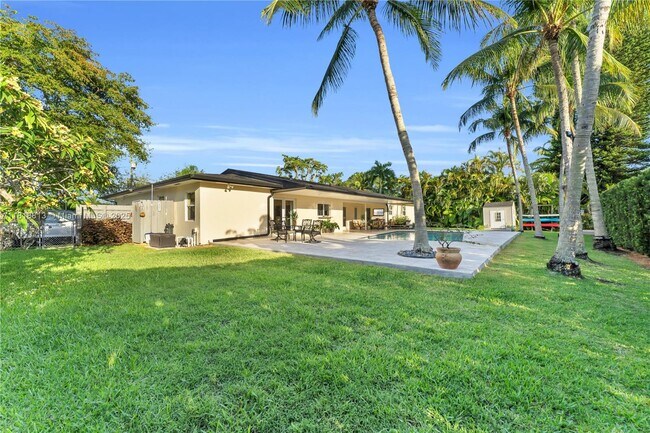 Building Photo - 12600 SW 70th Ave