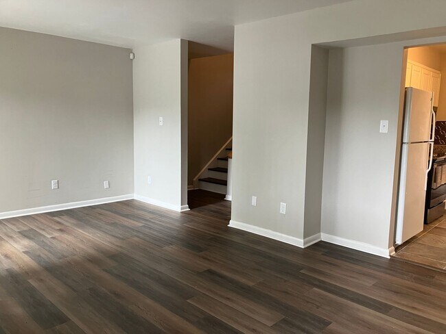 Building Photo - WATERFRONT Two Bed Townhouse in Denver With BOAT SLIP!!