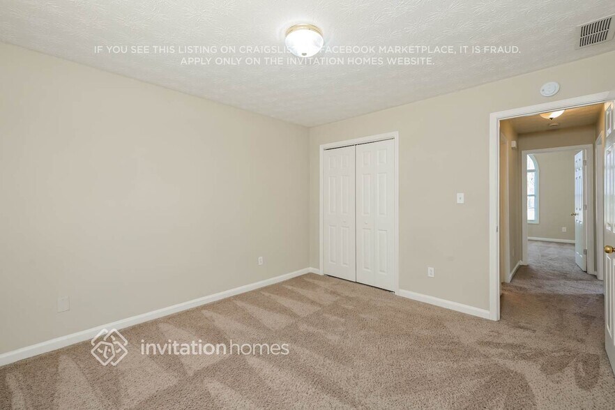 Building Photo - 219 Lakeview Pl