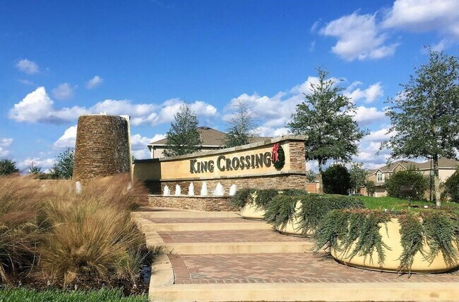 Building Photo - 24527 Royal Pike Dr