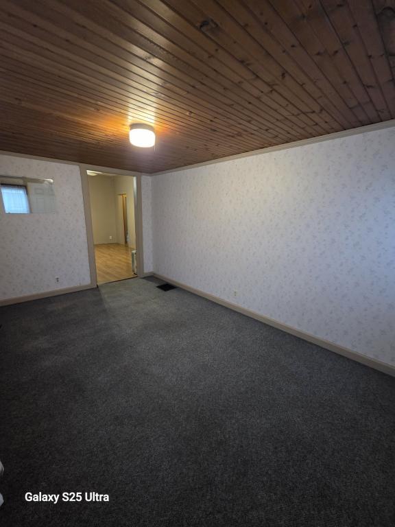 Building Photo - 208 E Main St