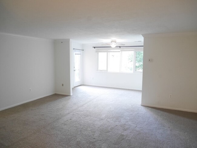 Building Photo - Charming Condo in Gaithersburg, MD