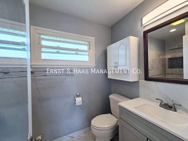 Building Photo - 8131 San Mateo Cir