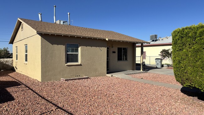 Building Photo - 7748 Veracruz Ave