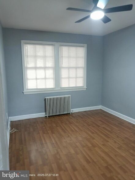Building Photo - 1617 Holbrook St NE