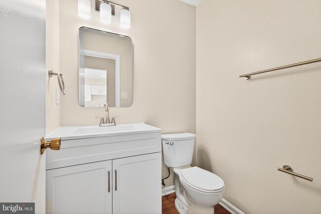 Building Photo - 7306 Eggar Woods Ln