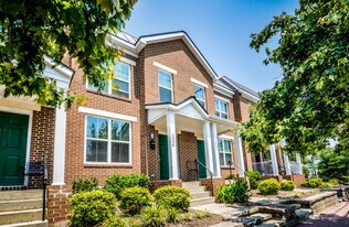 Building Photo - Cary West Apartments