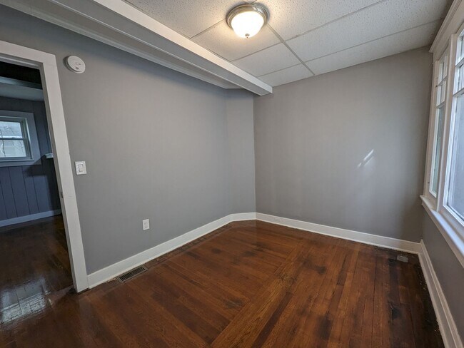 Building Photo - 44 White St