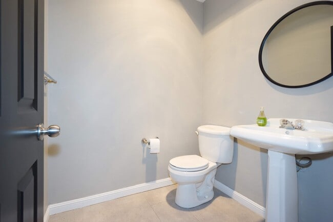 Building Photo - 9223 122nd Ct NE