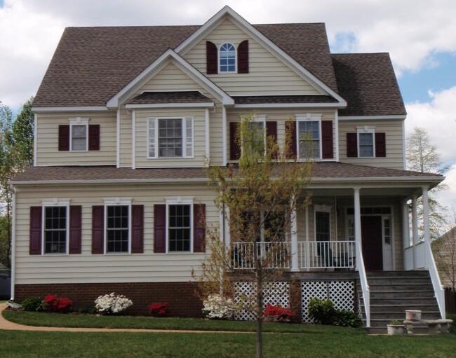 Primary Photo - Beautiful Home in the Bluffs at Bell Creek...