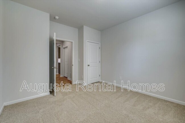 Building Photo - 1253 Birch Cir