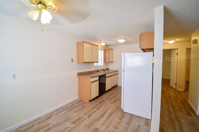 Building Photo - 1244 Maple St