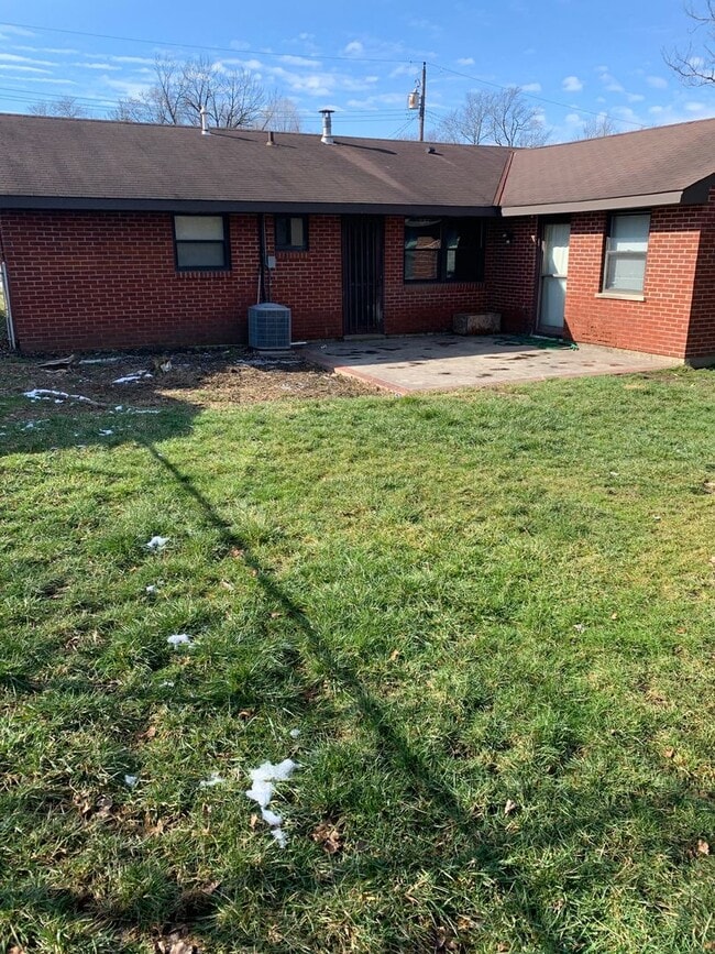 Building Photo - Three Bedroom One and a Half Bath Ranch Home in Delhi