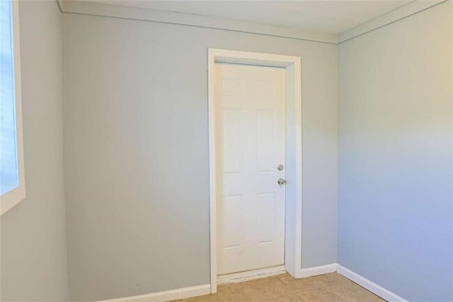 Building Photo - 130 Mimosa Dr