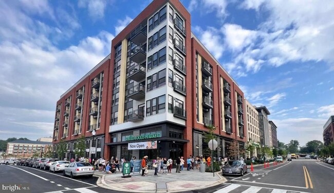 Building Photo - 7435 8th St NW