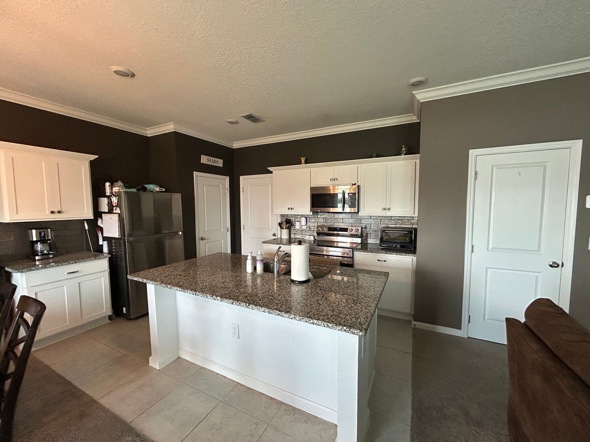 Building Photo - 8752 Sportsman Lp