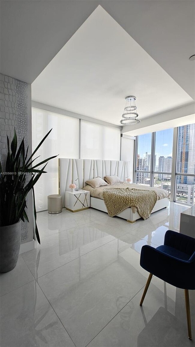 Building Photo - 1100 Biscayne Blvd