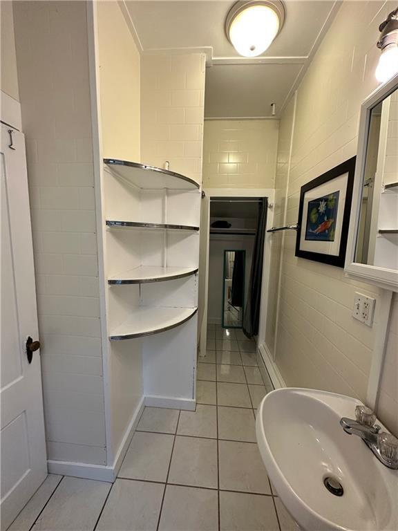 Building Photo - 438 Wolcott Ave