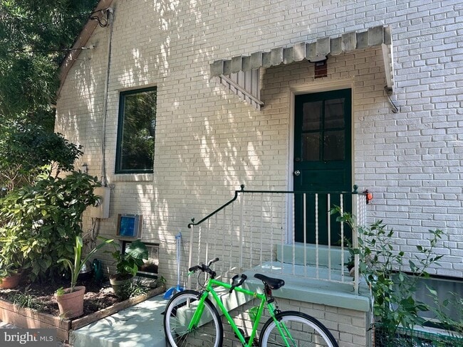 Building Photo - 5003 44th St NW