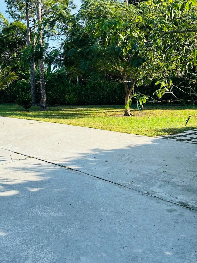 Building Photo - 17647 81st Ln N