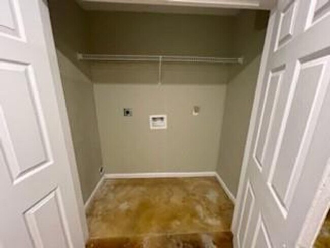 Building Photo - 45129 Durbin Rd