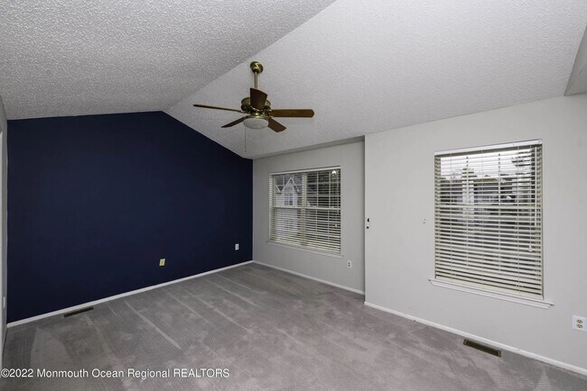 Building Photo - 64 Cohasset Ct