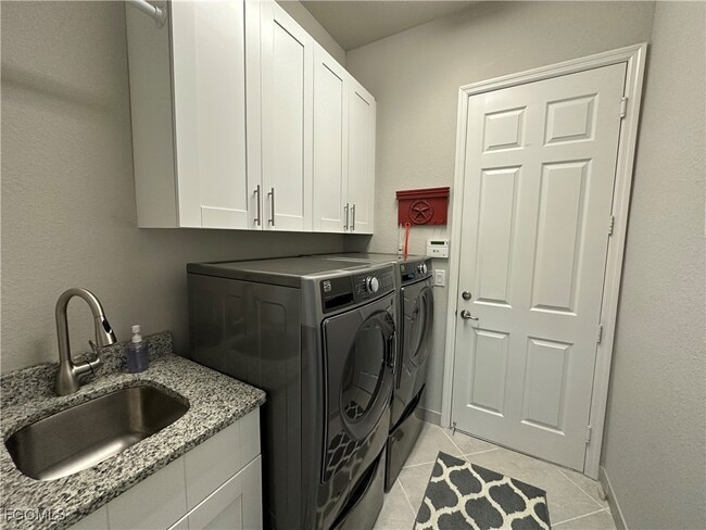 Building Photo - 11916 Five Waters Cir