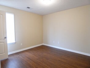 Building Photo - 9100 Cinderhill Cove W