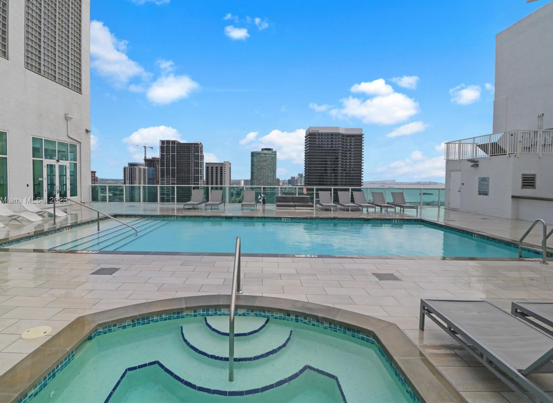 Building Photo - 133 NE 2nd Ave