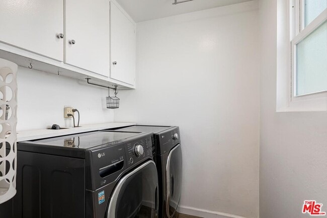 Building Photo - 13011 Mindanao Wy