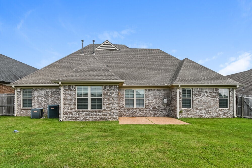 Building Photo - 2565 Woodcutter Dr