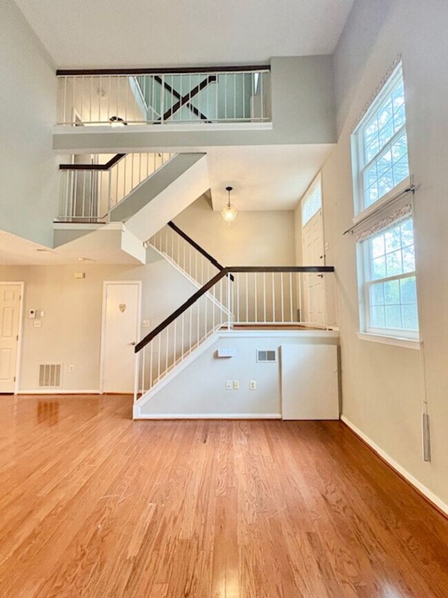 Building Photo - 13822 Grey Colt Dr