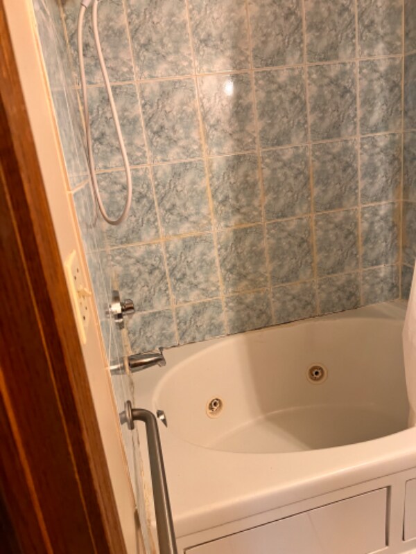 Building Photo - 9920 Delray Dr