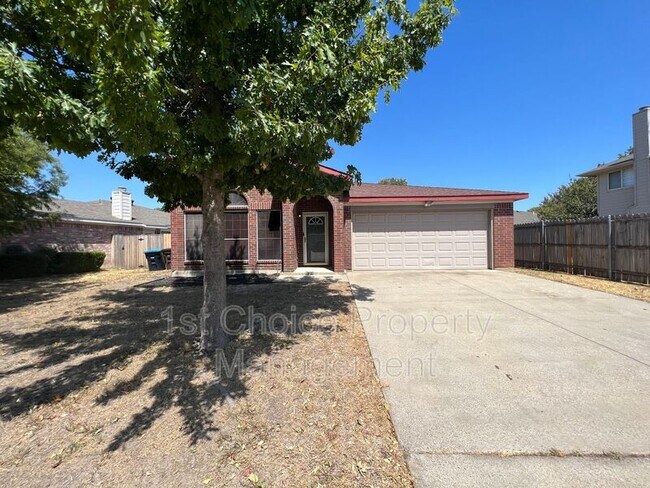Building Photo - 7904 Fox Chase Dr