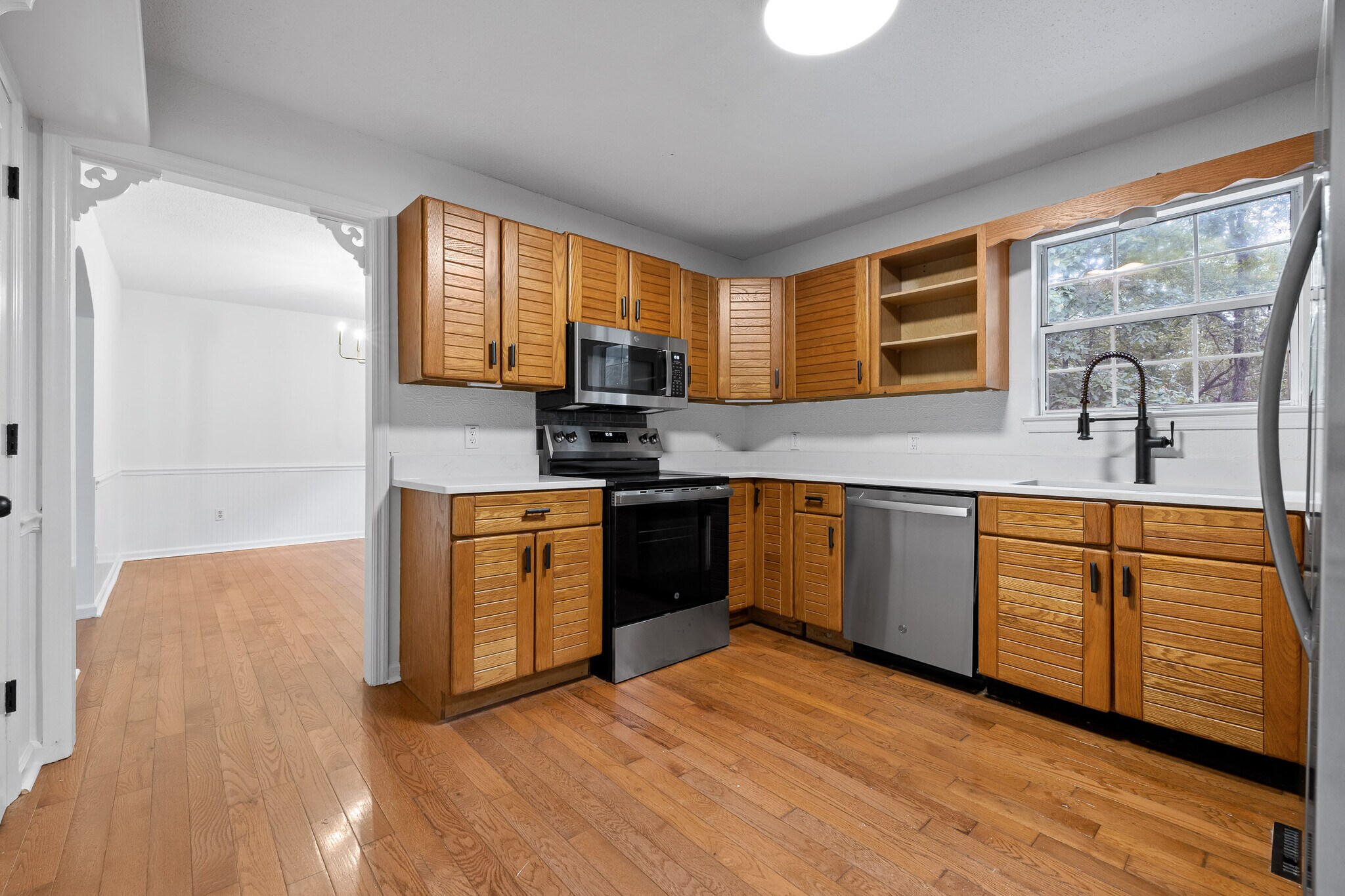 Building Photo - 224 N Brent Dr