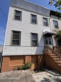 Building Photo - 71 Watervliet Ave