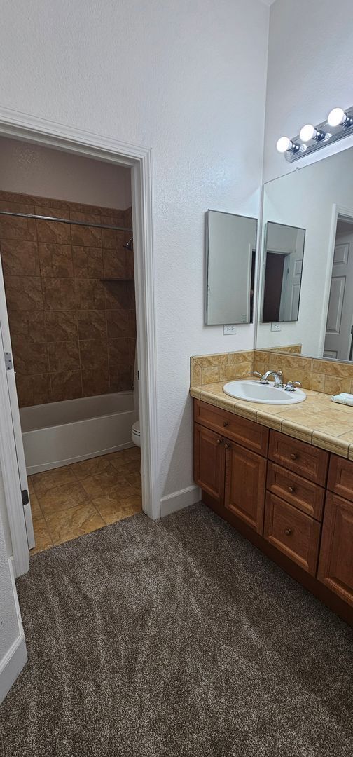 Building Photo - 5 Bed 4 bath 3 car garage Southwest Vistas FOR RENT