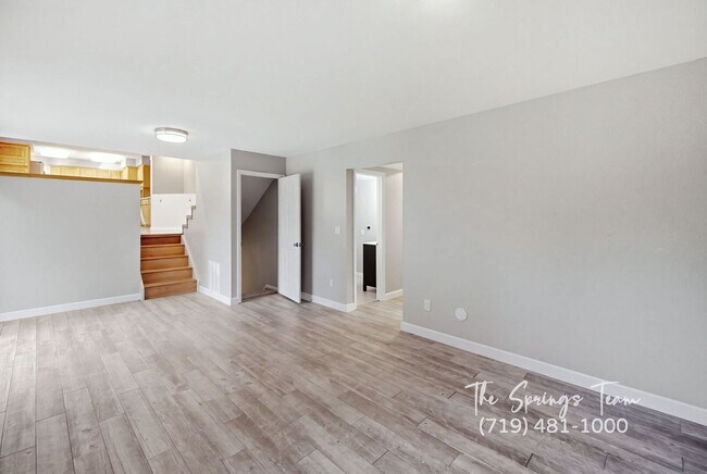 Building Photo - 3625 E Wade Ln