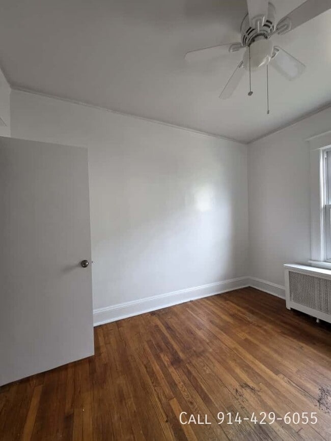 Building Photo - 10 Eastview Ave