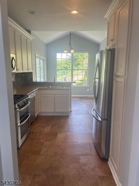 Building Photo - 305 Winding Hill Dr