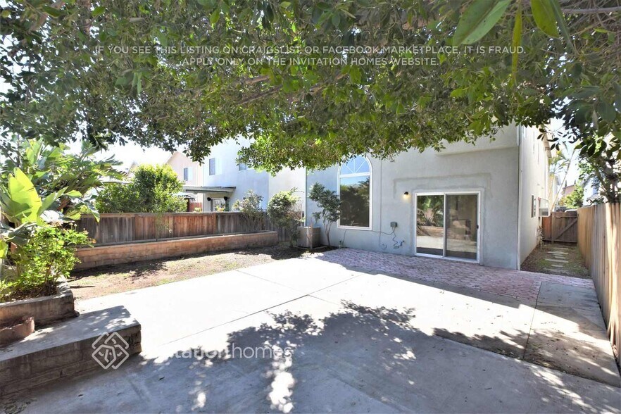 Building Photo - 9324 Burnet Ave