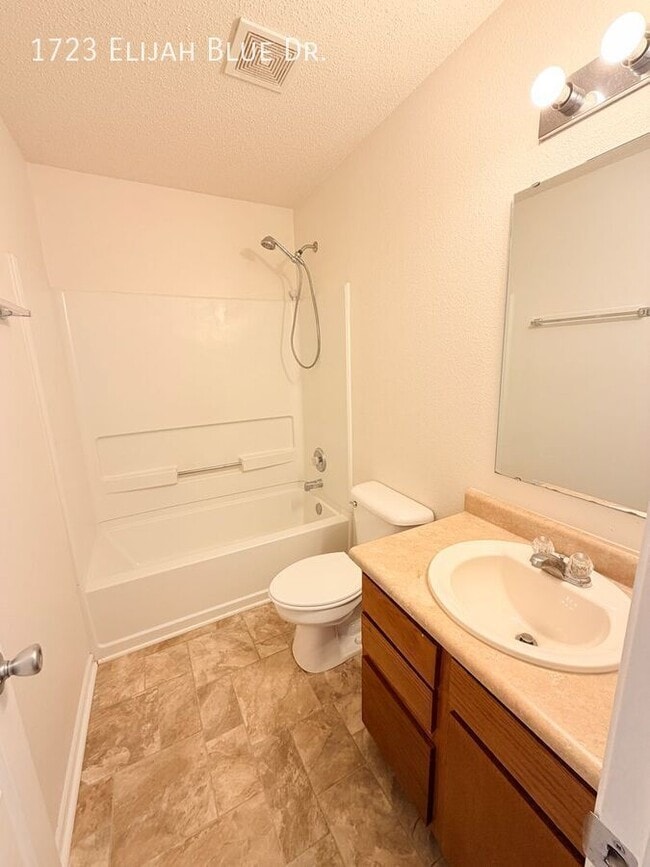 Building Photo - 1723 Elijah Blue Dr