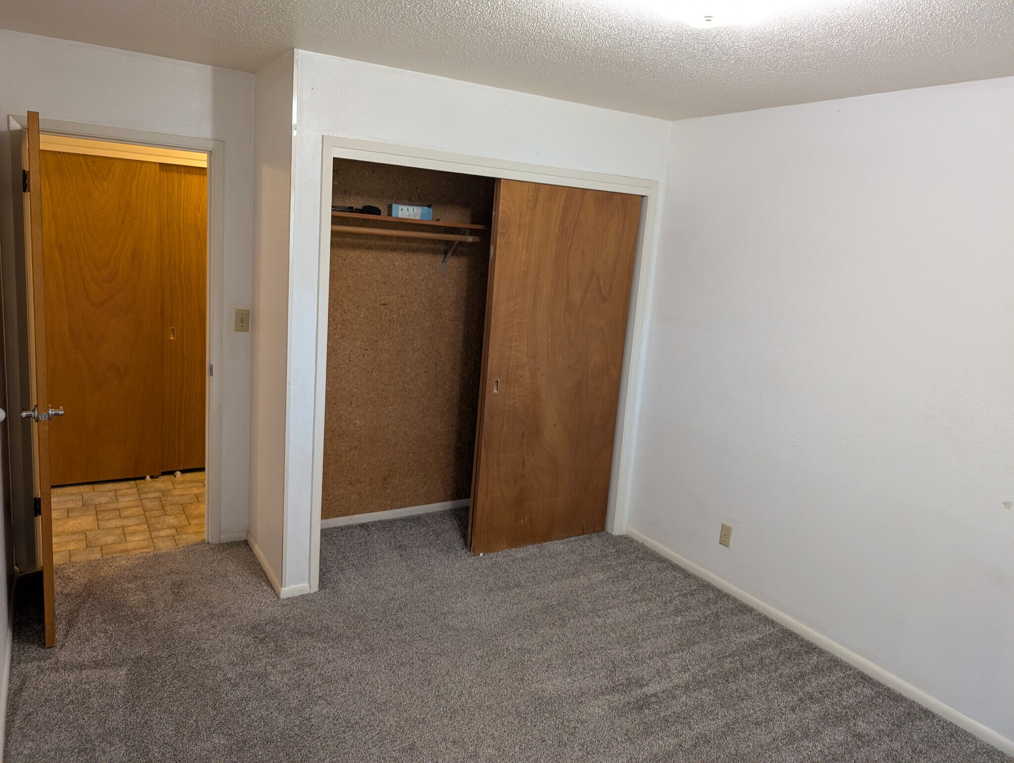 Building Photo - 2575 Yew Street Rd