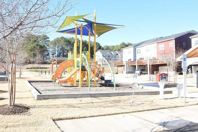 Building Photo - Stylish Apex Townhome Near Beaver Creek Shopping & Dining