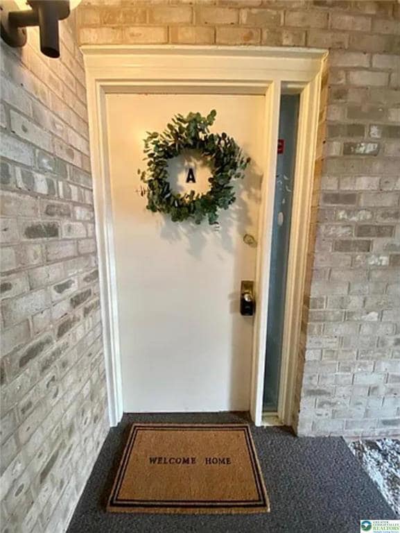 Building Photo - 328 Carver Dr