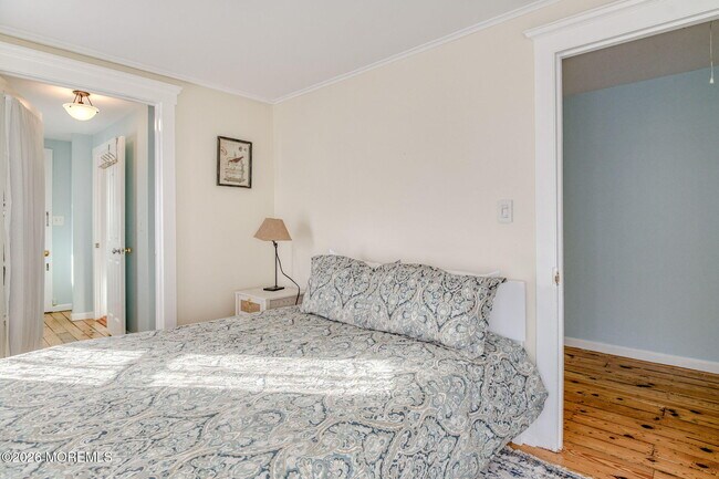 Building Photo - 26 Heck Ave